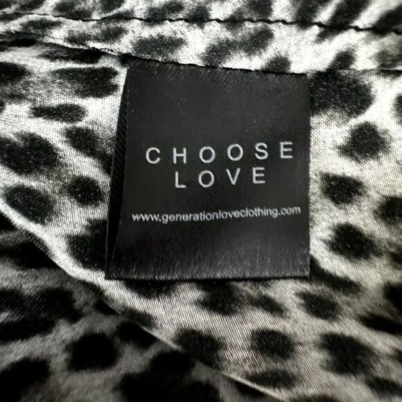 Generation Love 100% silk wrap top blouse Animal leopard print size small - Picture 10 of 12
